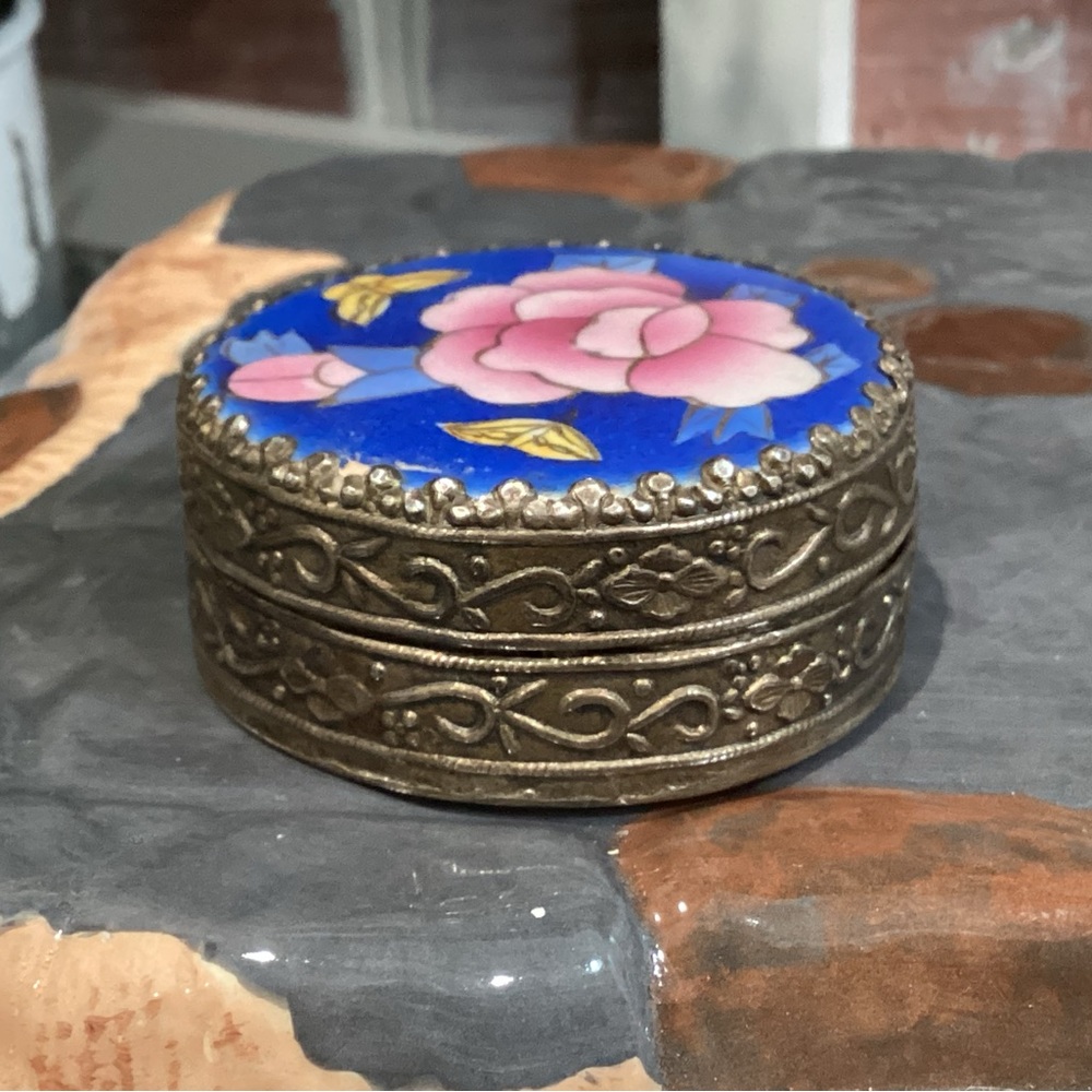 🔵 Vintage - Ornate Silver Plated - Mirrored Lid Trinket Box - Est. 70 years old - Picture 11 of 15